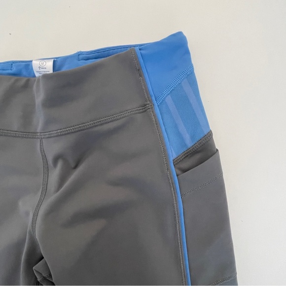 Ivivva Grey Crop Tight in Size 12 - Picture 3 of 5